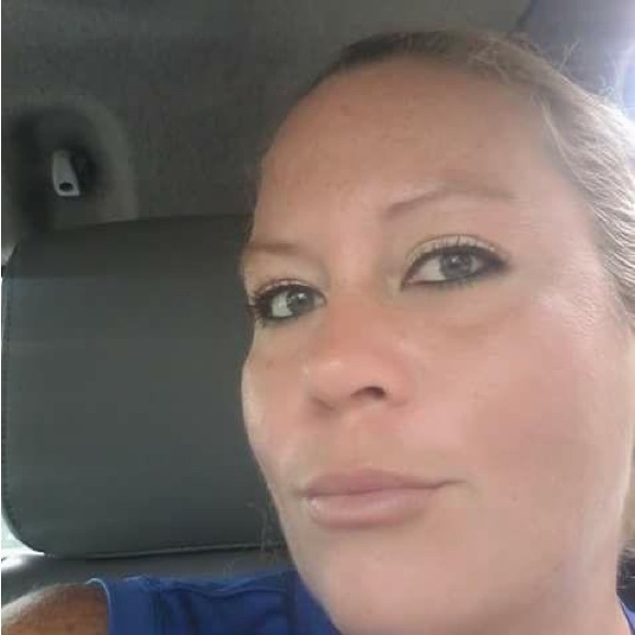 Meet your Posher, Crystal lynn - Picture 3 of 8